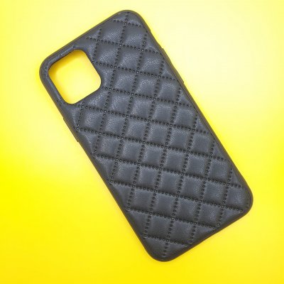 Чехол силикон iPhone 11 кожаное плетение (Черный)